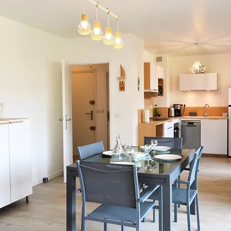 Renove 2021 Avec Balcon Et Garage, Proche Golf, 3 Pieces, 6 Couchages, Le Lavandou. - Fr-1-251-425 Appartamento Le Lavandou