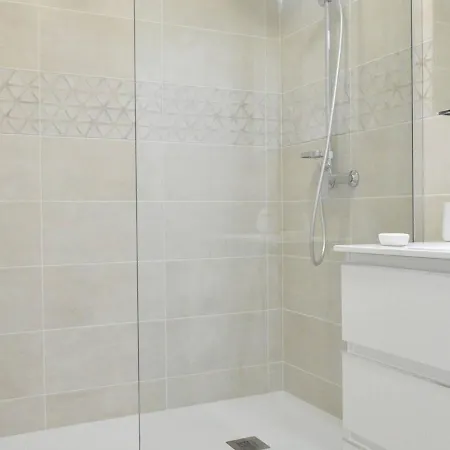 Appartamento Renove 2021 Avec Balcon Et Garage, Proche Golf, 3 Pieces, 6 Couchages, Le Lavandou. - Fr-1-251-425 Le Lavandou